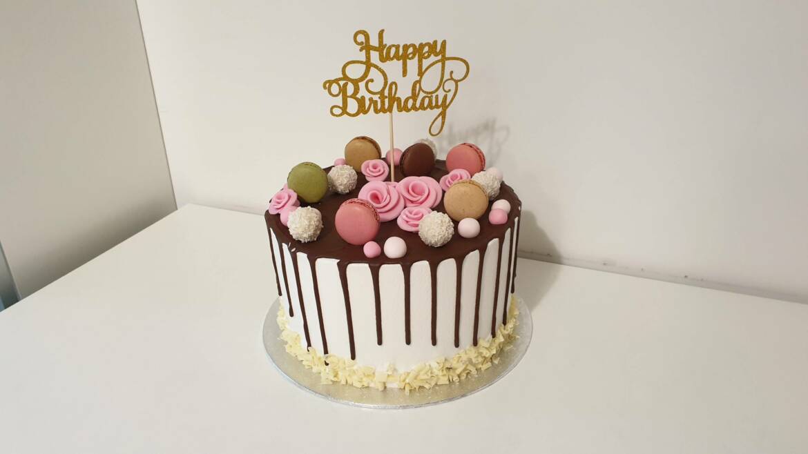 Verjaardag Taart 77 Drip Cake Taart & Koek